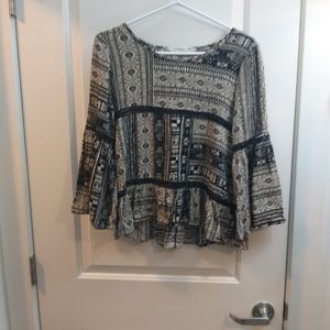 Blue notes size small bohemian aztek blouse